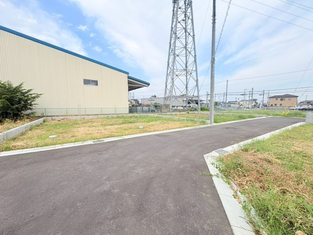 川越市山田　建築条件なし売地　西武新宿線『本川越駅』バス11分　【山田小学区】の前面道路含む現地写真