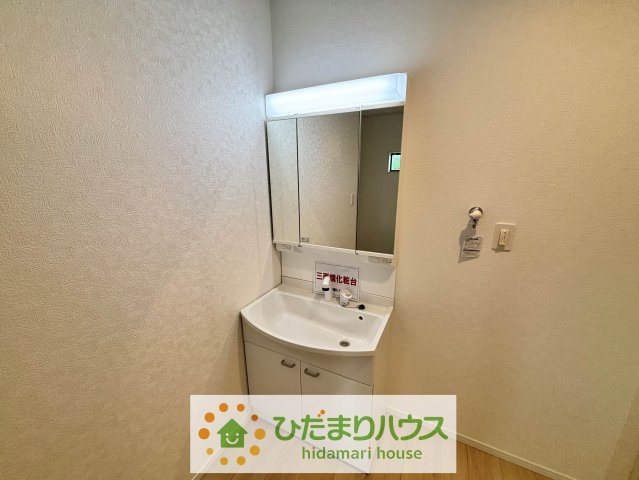幸手市下吉羽第1　新築一戸建て　クレイドルガーデンの独立洗面台