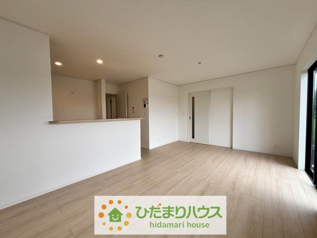 幸手市下吉羽第1　新築一戸建て　クレイドルガーデンの居間・リビング