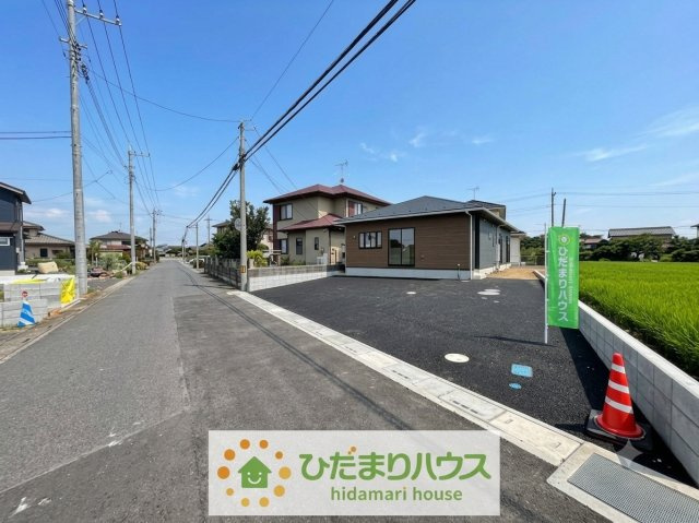 幸手市下吉羽第1　新築一戸建て　クレイドルガーデンの前面道路含む現地写真