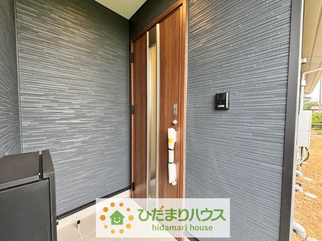 幸手市下吉羽第1　新築一戸建て　クレイドルガーデンの玄関