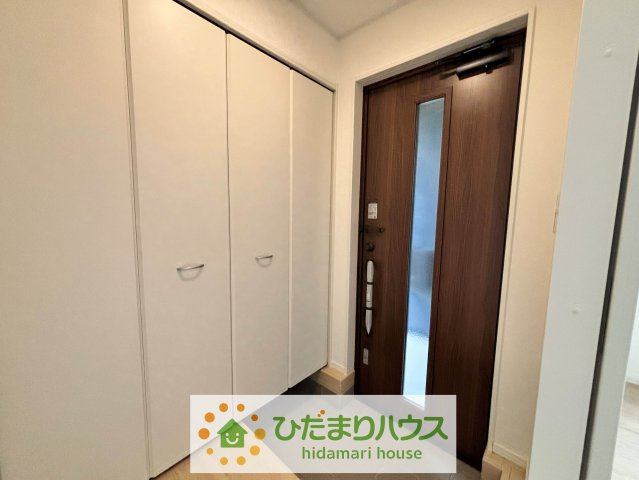 幸手市下吉羽第1　新築一戸建て　クレイドルガーデンの玄関