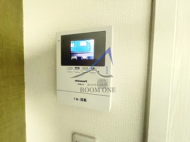 モダンラフォンテ高島平Bのセキュリティ|モニター付きインターホンです。