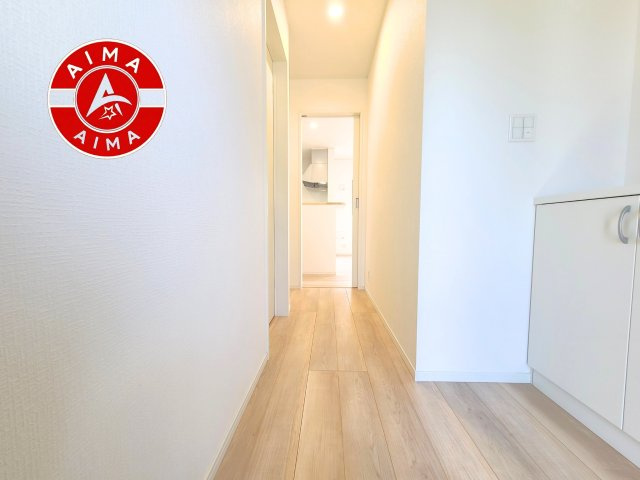 宗像市東郷第6-1棟（1号棟）の内観：施工例|平屋はワンフロアしかないため、部屋と部屋の距離が近くなります。 生活音の緩衝材として廊下を活用するのがおすすめです。