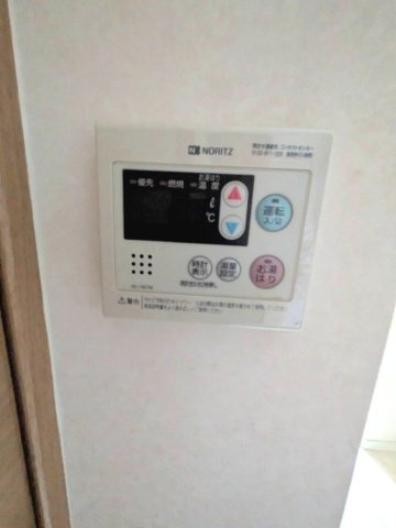 西宮市南昭和町のマンションの設備|給湯パネルです