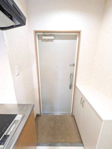 西宮市南昭和町のマンションの玄関|落ち着いた玄関です