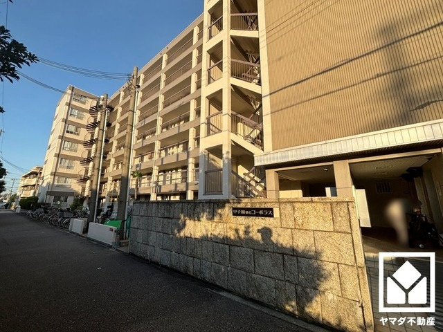 甲子園第6コーポラスの外観