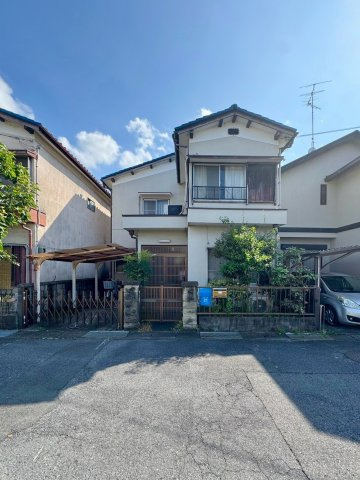 草津市上笠4丁目　建築条件無し売土地の外観|敷地正面を縦位置で撮影。現況は古家付きですが、売主にて解体後、更地でお引渡しします。