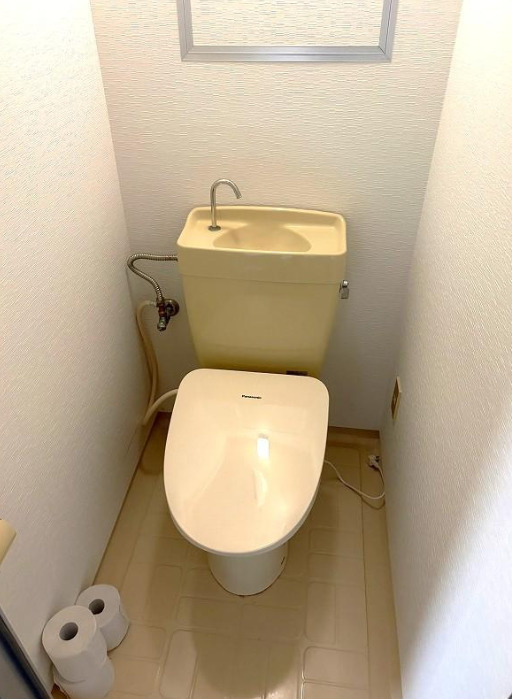 新大阪グランドハイツ一号棟のトイレ|コンパクトで使いやすいトイレです
