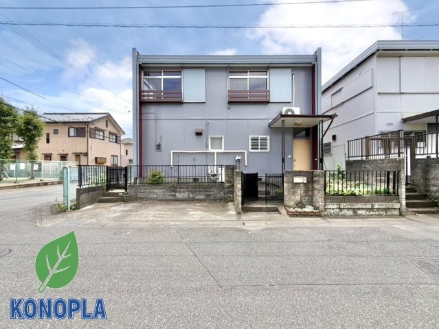 【中古戸建】行田市持田3丁目の外観|■外観｜軽量鉄骨造なので、木造住宅に比べて高い耐震性と耐久性を兼ね備えた住宅です♪
