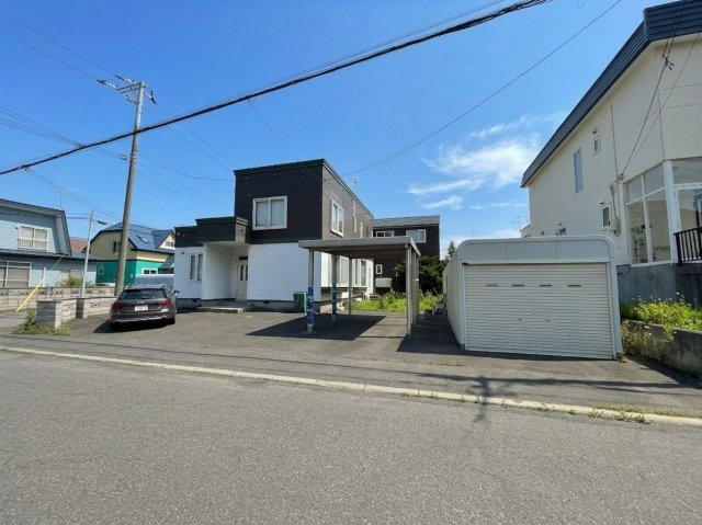 前田8条9丁目　一戸建て