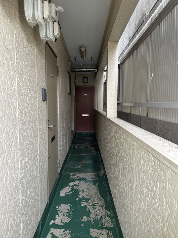 リバーハイツ深草のロビー