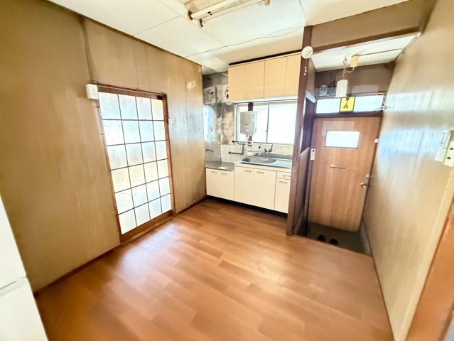 神戸市垂水区下畑町のアパートの居間・リビング