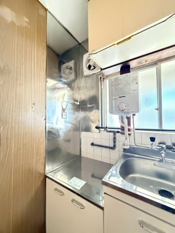 神戸市垂水区下畑町のアパートの洗面所