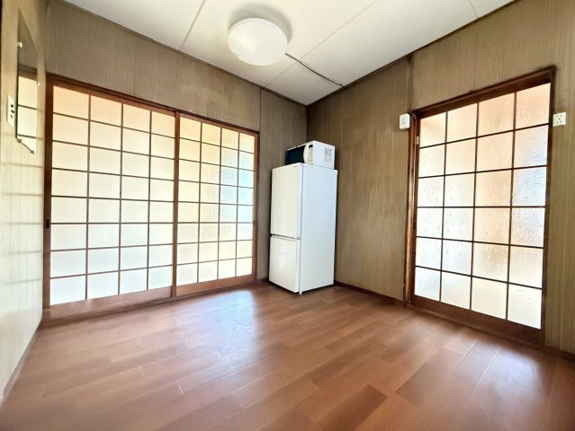 神戸市垂水区下畑町のアパートの居間・リビング