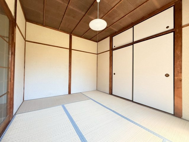神戸市垂水区下畑町のアパートの寝室