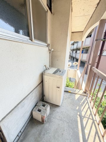 神戸市垂水区下畑町のアパートのバルコニー