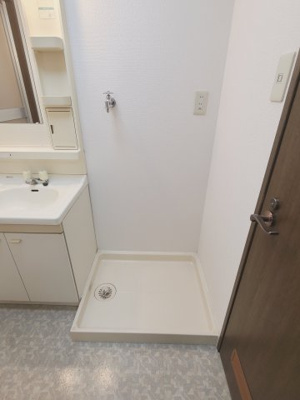 【洗面所】 | ソシア藤沢 | 室内洗濯機置き場（反転タイプ参考写真）
