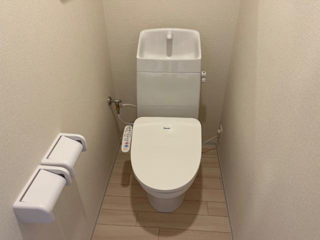 Avenir May 東加古川のトイレ|シャワー付トイレ