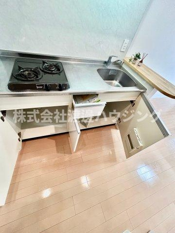 ニッケノーブルハイツ江坂のキッチン|キッチン下収納