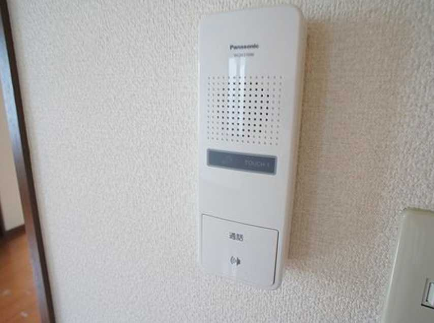 グリーンテラスB　4方角部屋　家族向け　敷金0のセキュリティ