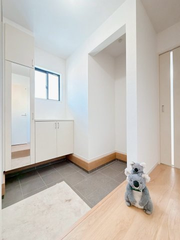【玄関】 | 高崎市聖石町　新築住宅 | 同社施工例
