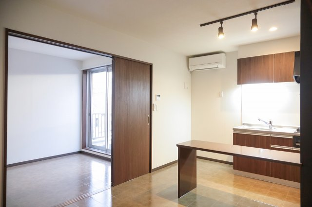 【居間・リビング】 | fika箱崎 | 明るい雰囲気のお部屋です。※写真は類似です