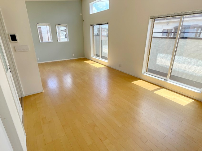 【居間・リビング】 | ふじみ野市駒林元町4丁目　中古一戸建住宅　(ふじみ野店)
