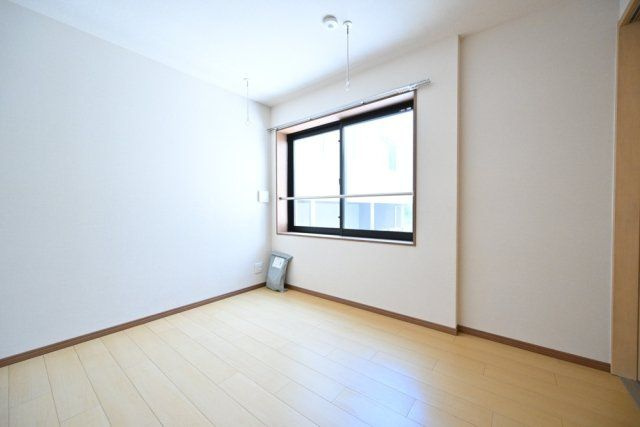 CENTRAL　GARDEN　RESIDENCE　TOKYOの洋室