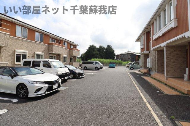 エトワールＡの駐車場|駐車場完備です