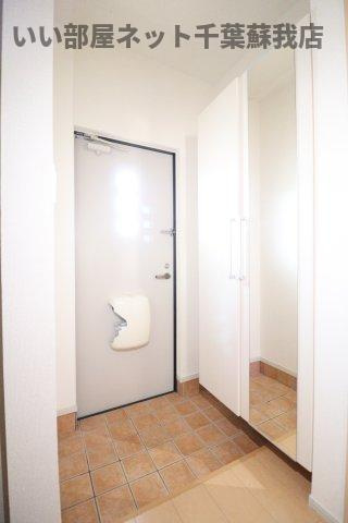 エトワールＡの玄関|散らかりやすい玄関もシューズボックス付きでスッキリ収納♪