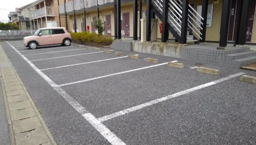 レオパレスパストラルM＆Aの駐車場