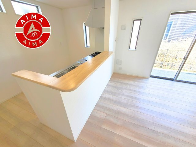 宗像市日の里3丁目第10-2棟（1号棟）の内観：施工例|ダイニングとリビングのメリハリが付けやすい空間設計になっています。