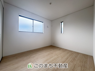 【洋室】 | CRADLE GARDEN真岡市荒町　第13　1号棟 | 窓が多く明るい室内が好印象☆