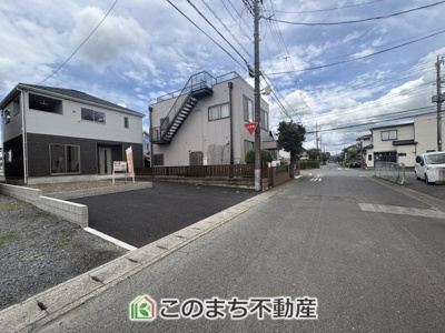 【前面道路含む現地写真】 | CRADLE GARDEN真岡市荒町　第13　1号棟 | 前面道路が広いので、陽当り・解放感◎になっております！