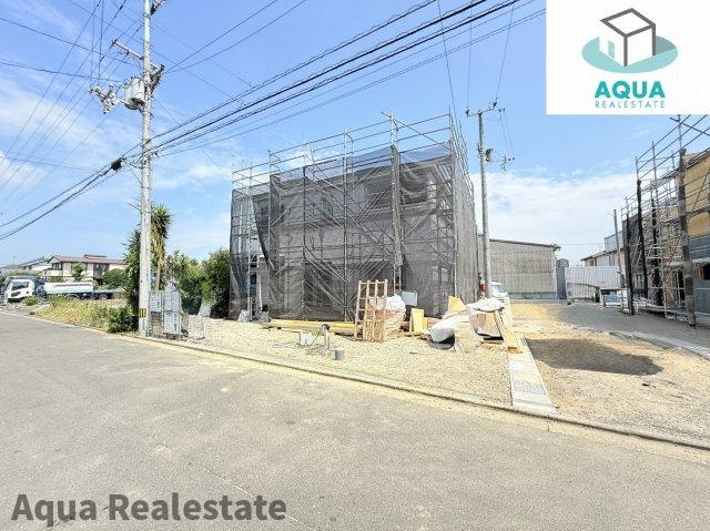 高松市香西本町の新築一戸建の前面道路含む現地写真|建物外観を気になさる方へ、見た目の良い物件です
