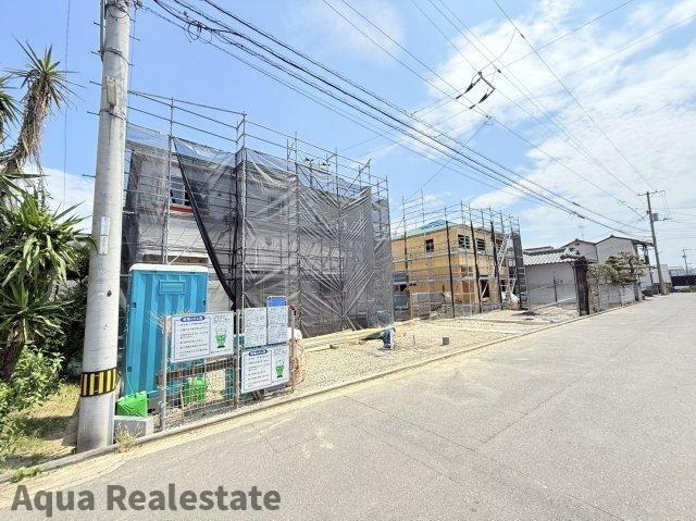 高松市香西本町の新築一戸建の駐車場