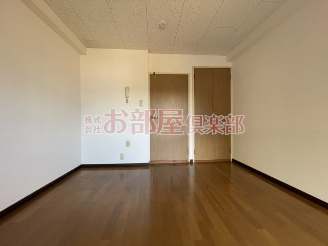 野中ハイツの寝室|落ち着いて過ごせるお部屋なので、寝室にいかがでしょうか