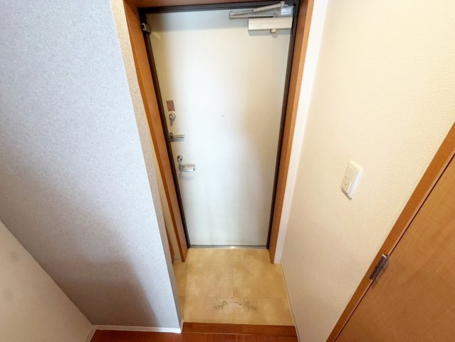 URBAN FLATS江坂の玄関