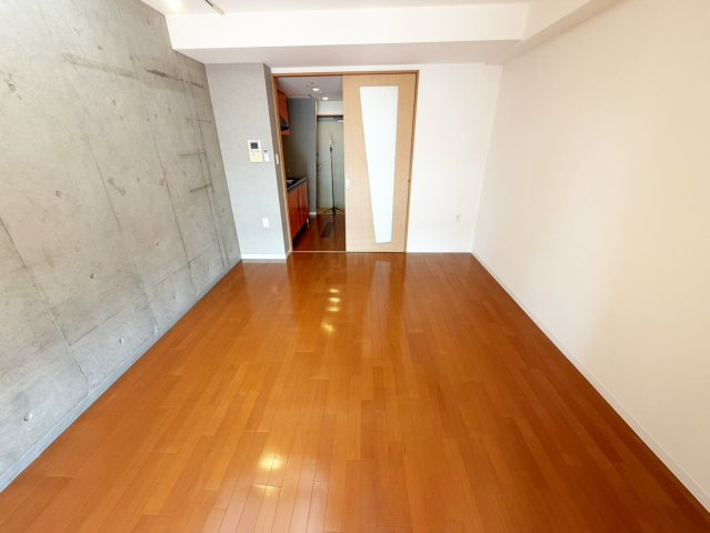 URBAN FLATS江坂の居間・リビング