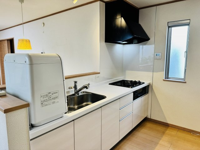 八王子市　館町　中古戸建てのキッチン|～使い勝手の良いシステムキッチン～