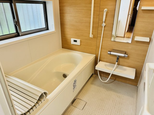 八王子市　館町　中古戸建ての浴室|～のびのびくつろげるバスルーム　１日の締めくくりに癒やしのバスタイムを～