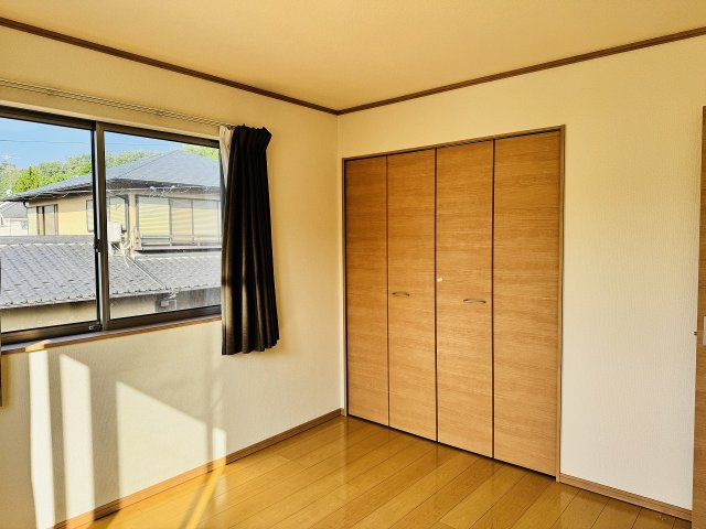 八王子市　館町　中古戸建ての収納|～収納力の高いクローゼット完備～