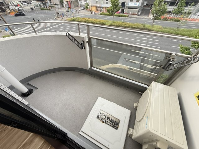 グランドムール丹波口のバルコニー