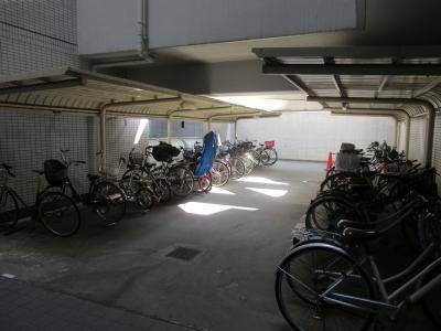 グランドムール丹波口の駐車場