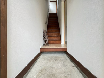 【玄関】 | 箕面市瀬川2丁目貸家