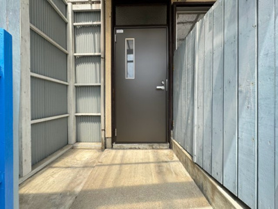 【玄関】 | 箕面市瀬川2丁目貸家