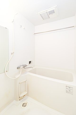 サヴォイグランデス　6階の浴室|別号室のものになります。現状優先になります。