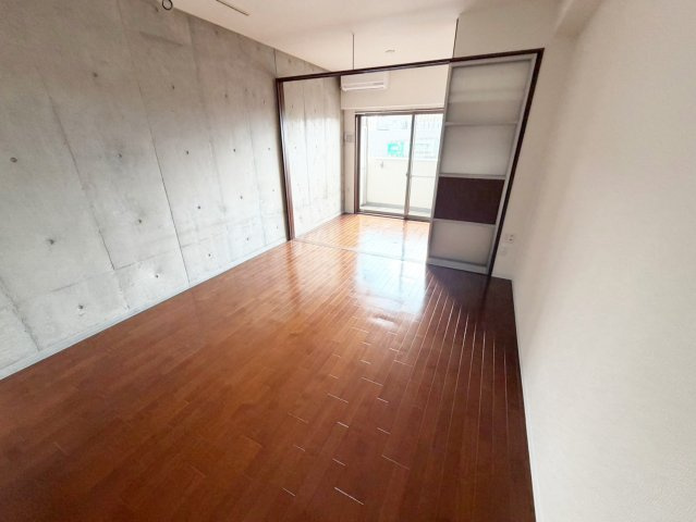 URBAN FLATS江坂の居間・リビング