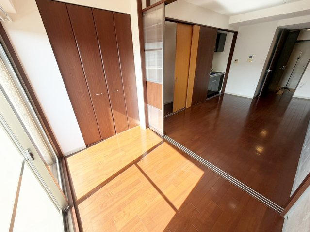 URBAN FLATS江坂の寝室